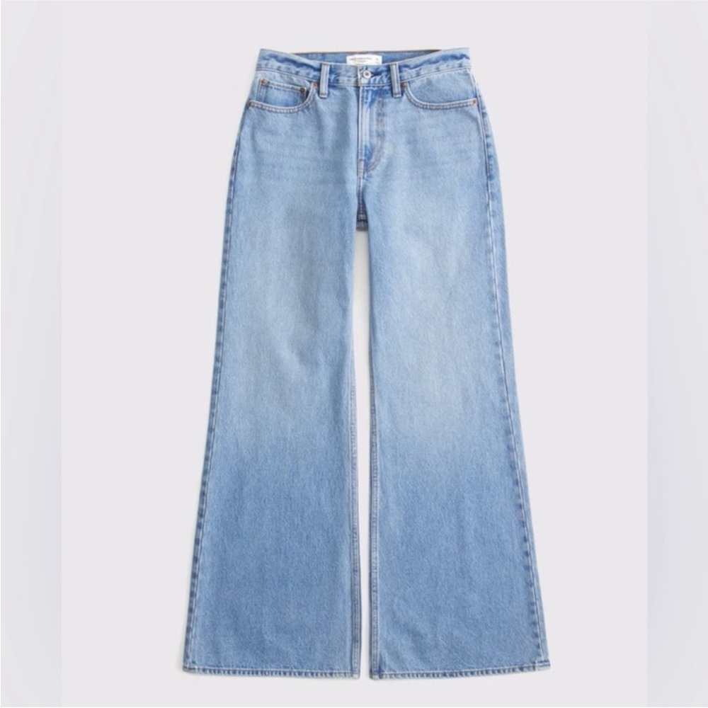 Abercrombie & Fitch Baggy Boot Jeans (Sold out online!) - Picture 6 of 8